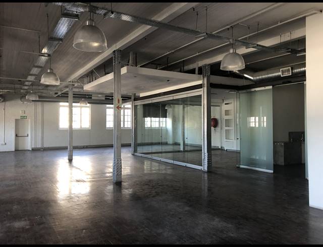 792M² OFFICE TO LET IN GARDENS